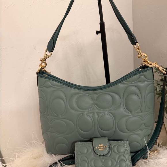 Coach Laurel matching Shoulder Bag and Wallet In Blocked Signature Leather - Picture 4 of 9